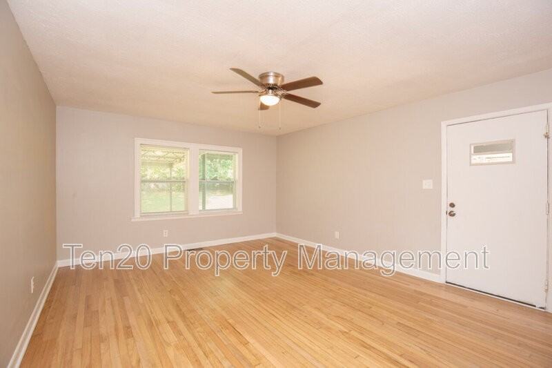 2671 Dalewood Dr - Photo 2 of 16