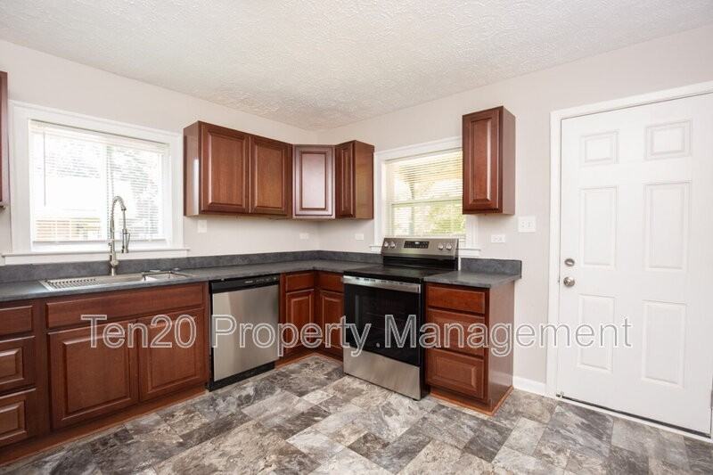 2671 Dalewood Dr - Photo 5 of 16