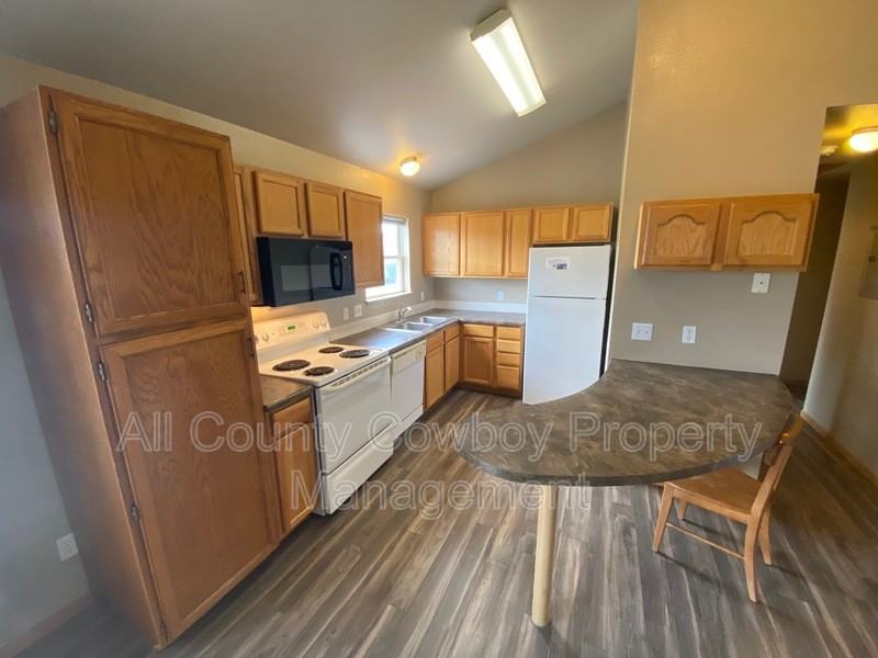 535 Mitchell St #C6 - Photo 2 of 10