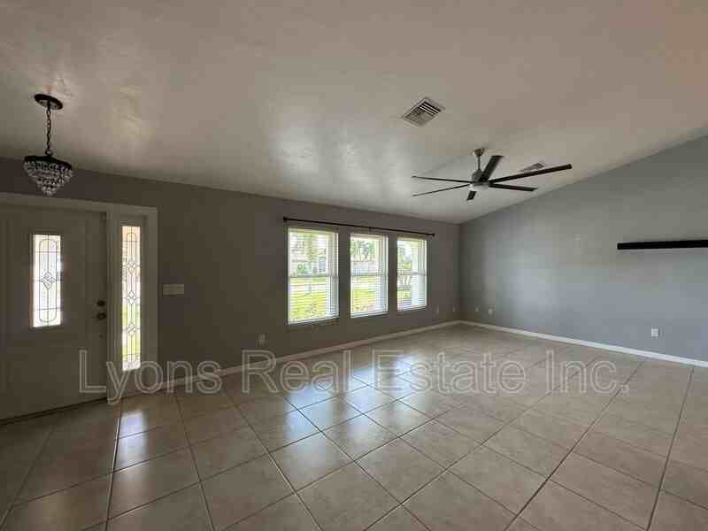 3606 Se 1st Ave - Photo 2 of 29