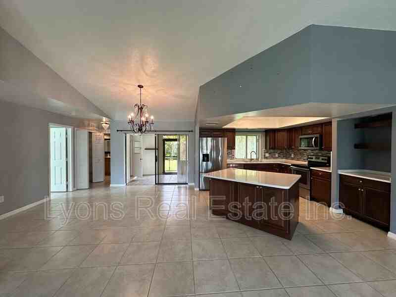 3606 Se 1st Ave - Photo 3 of 29