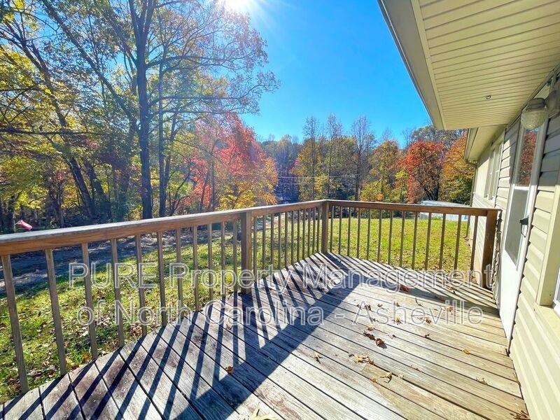 53 Magic Dr - Photo 2 of 16