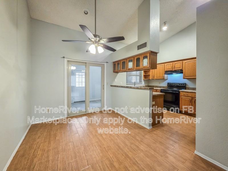 9230 W Hollywood Ave - Photo 4 of 21