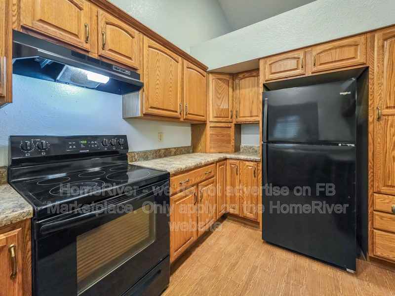 9230 W Hollywood Ave - Photo 6 of 21