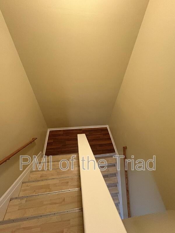 152 Drewsbury Dr - Photo 5 of 27