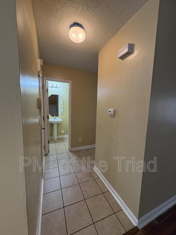 152 Drewsbury Dr - Photo 7 of 19