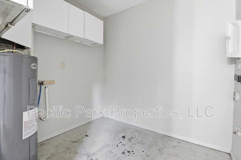 3939 Esquire Place - Photo 5 of 18