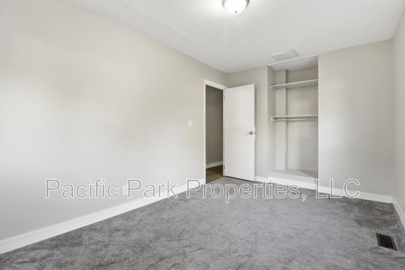 3939 Esquire Place - Photo 7 of 18