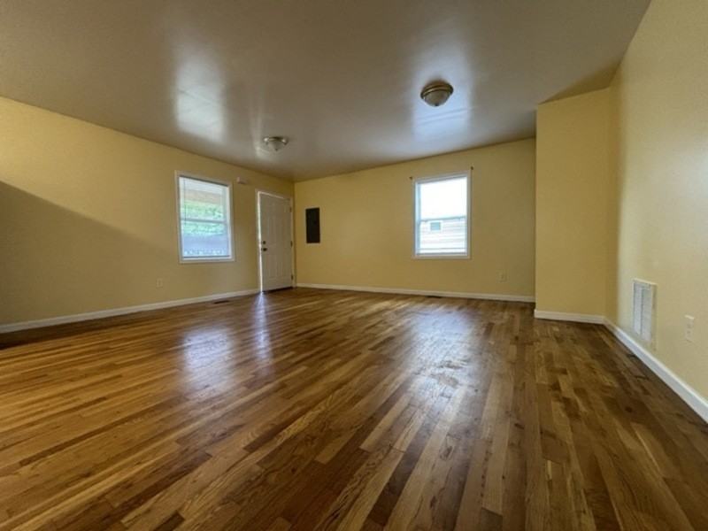 4 Townview Dr - Photo 2 of 10