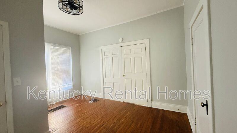 445 Davidson Ct #B - Photo 6 of 12