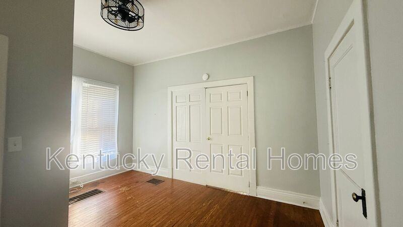 445 Davidson Ct #B - Photo 7 of 12