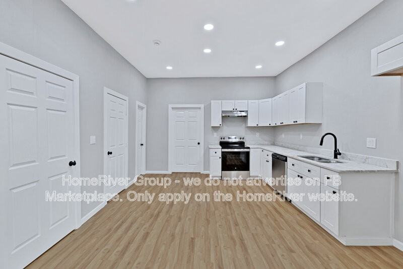 323 W Cherry St - Photo 7 of 25