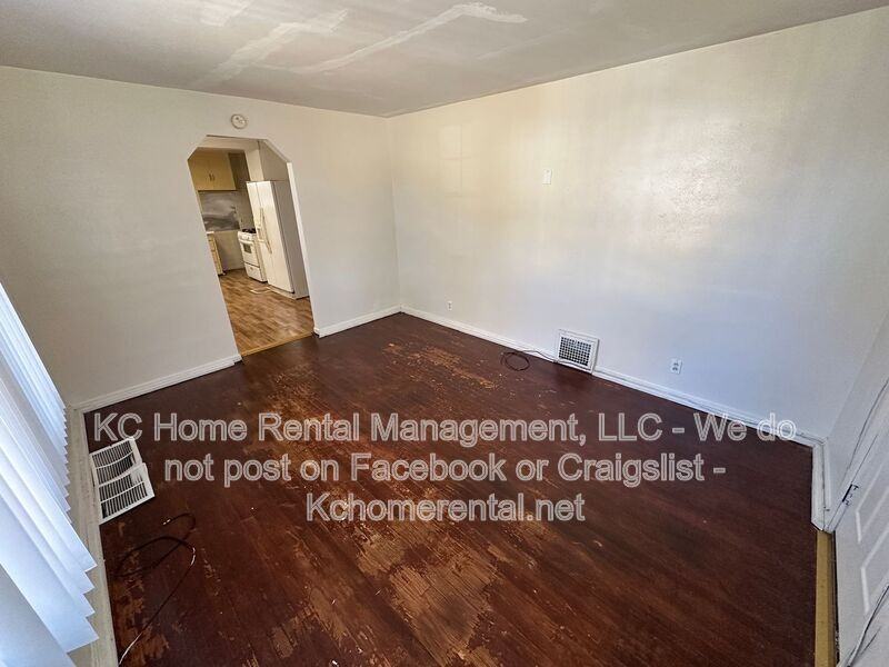 2115 N 40th St - Photo 5 of 32