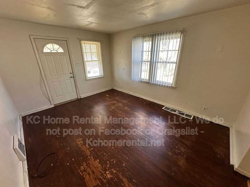 2115 N 40th St - Photo 7 of 32