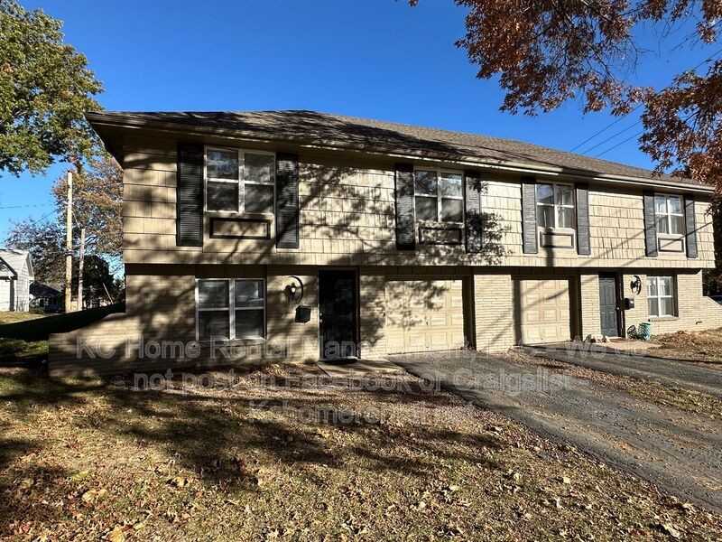 10906 West 95th Street - Photo 2 of 34