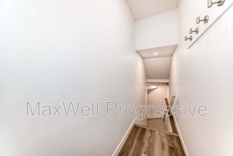 6411 93 St Nw #BS - Photo 5 of 23