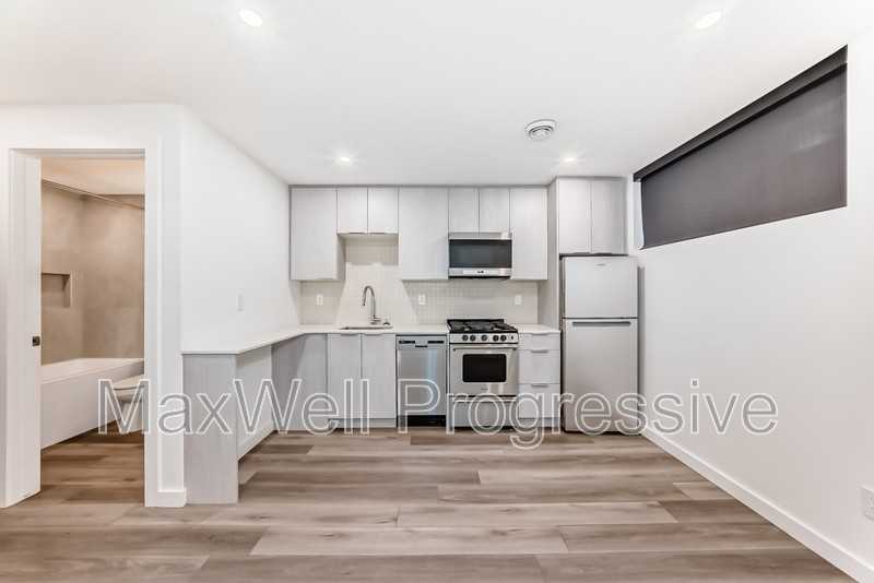 6411 93 St Nw #BS - Photo 6 of 23