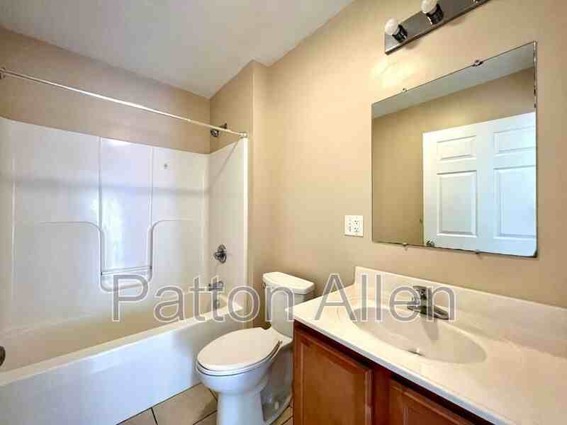 8 Zell Ln #C - Photo 7 of 22