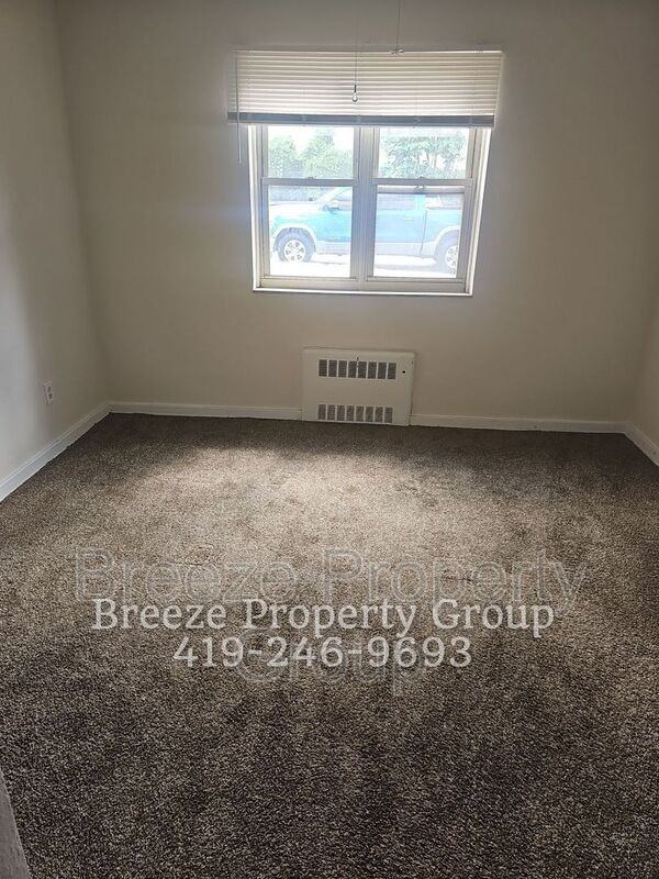 2445 W Bancroft St #2445-08 - Photo 5 of 6