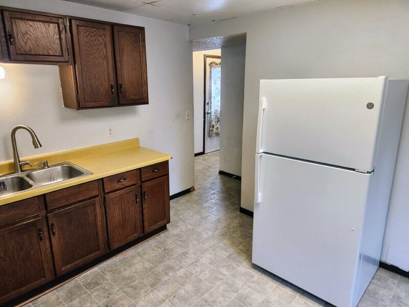 1621 Willis Avenue - Photo 4 of 21