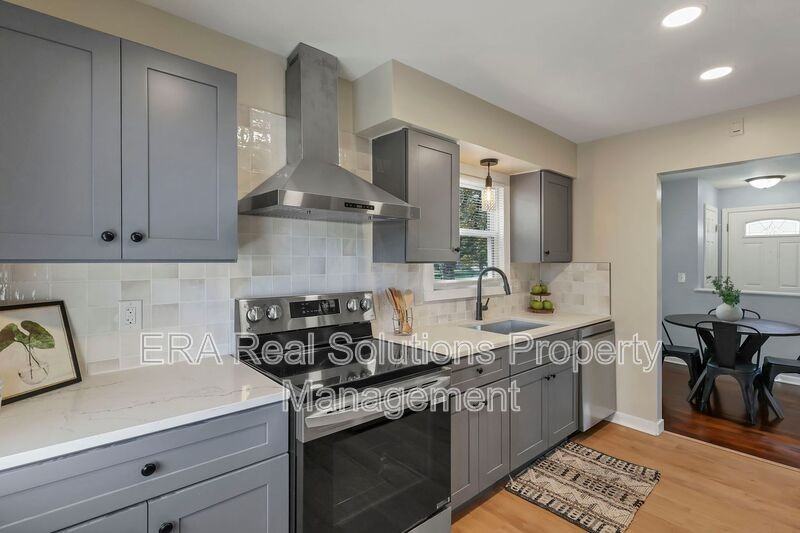 5772 North Meadows Boulevard - Photo 3 of 9