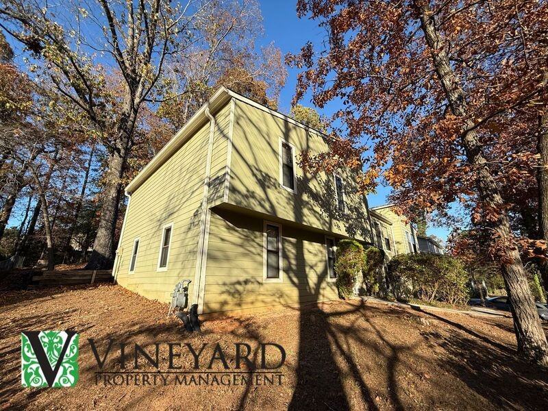 1623 Rex Dr - Photo 3 of 25