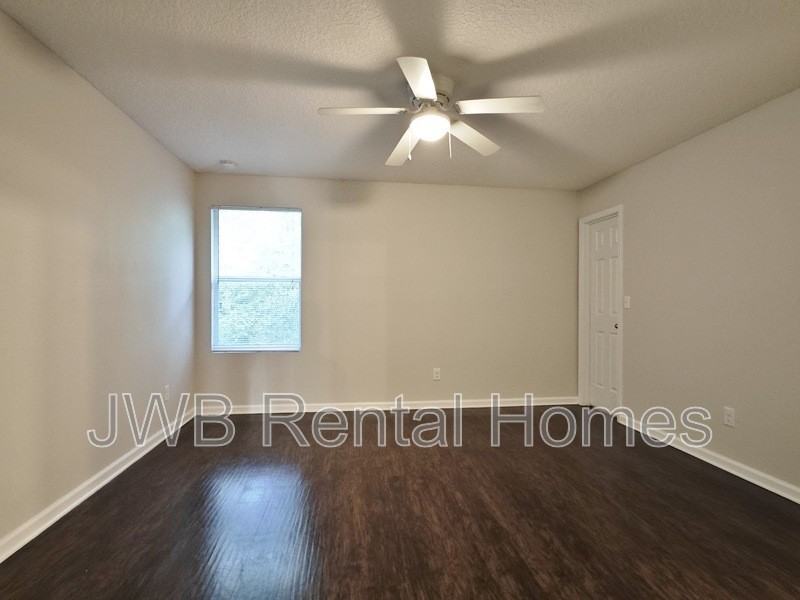 7128 Timmerman Ln - Photo 4 of 6