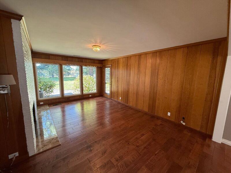 4135 Rivercrest Dr N - Photo 6 of 50