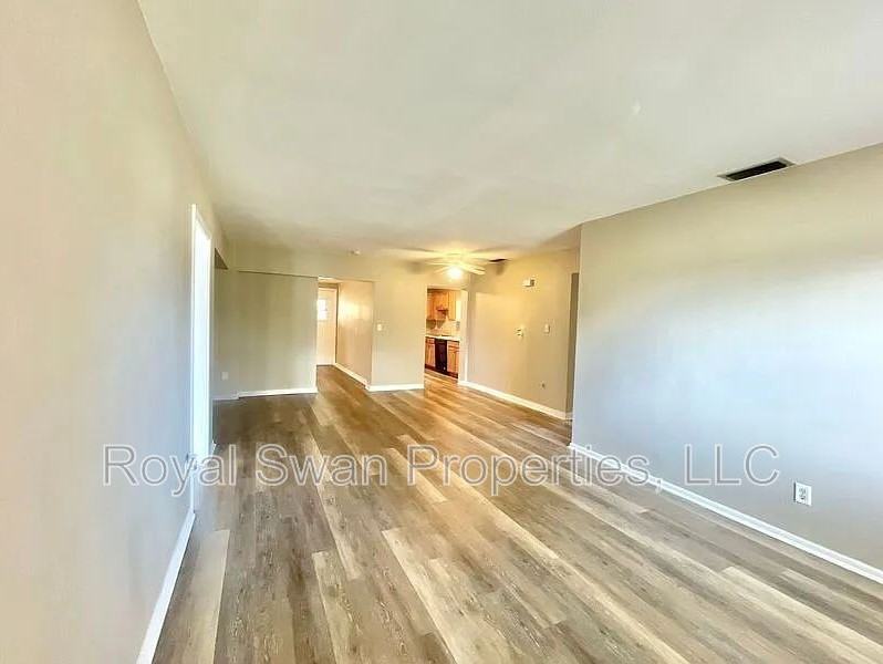 114 Azalea St - Photo 6 of 31