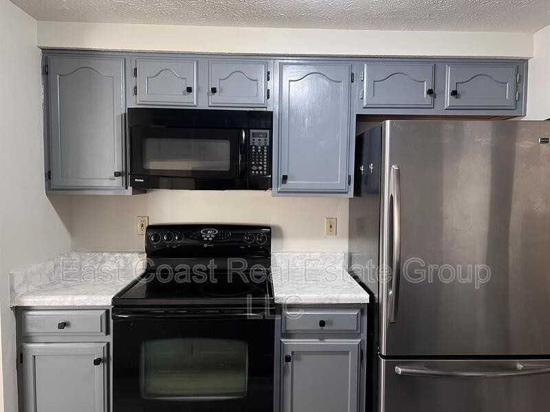 615 Himes Ave #102 - Photo 6 of 13