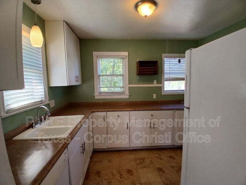 706 Louisiana Ave #B - Photo 5 of 15