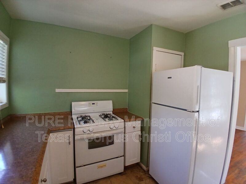 706 Louisiana Ave #B - Photo 6 of 15