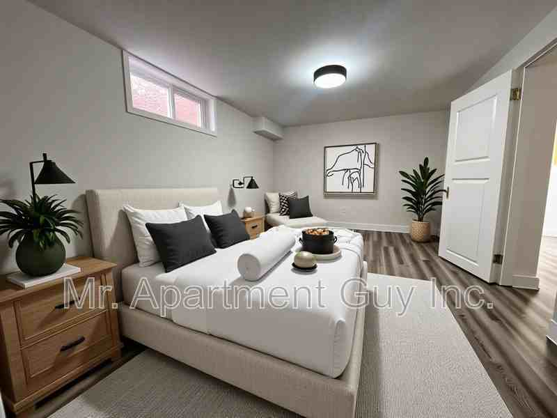 52 Sunmount Road #LOWER