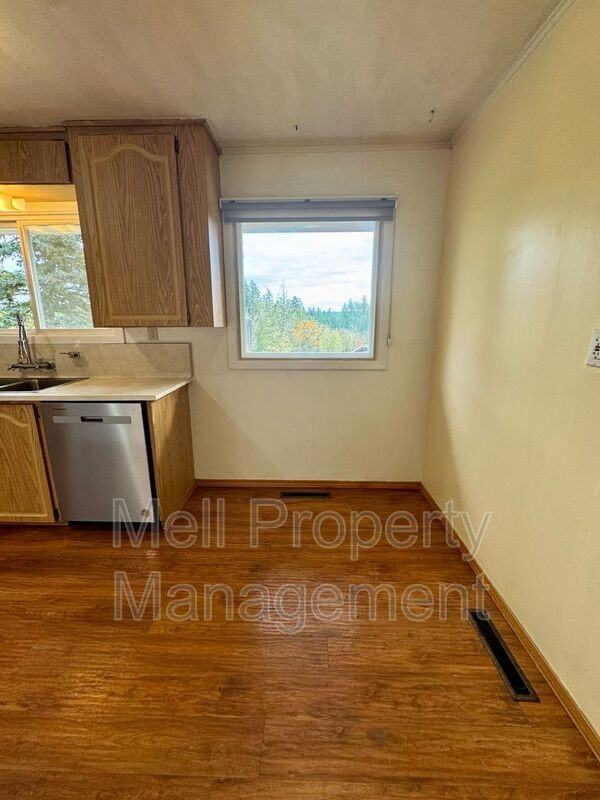 2492 E Pickering Rd - Photo 5 of 21