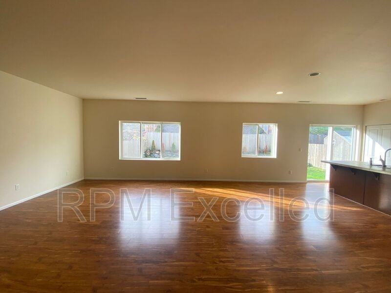 20024 19th Ave E - Photo 5 of 20