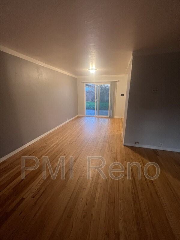 1811 N Nevada St - Photo 3 of 11