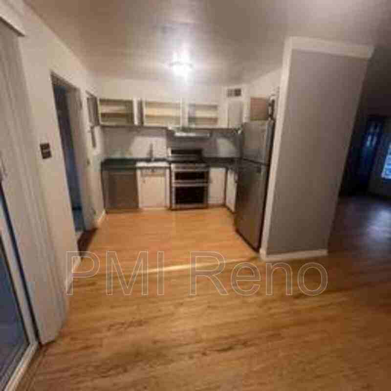 1811 N Nevada St - Photo 5 of 11