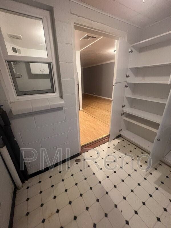 1811 N Nevada St - Photo 7 of 11