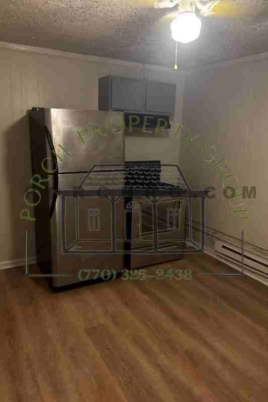 192 Chestnut St - Photo 6 of 9