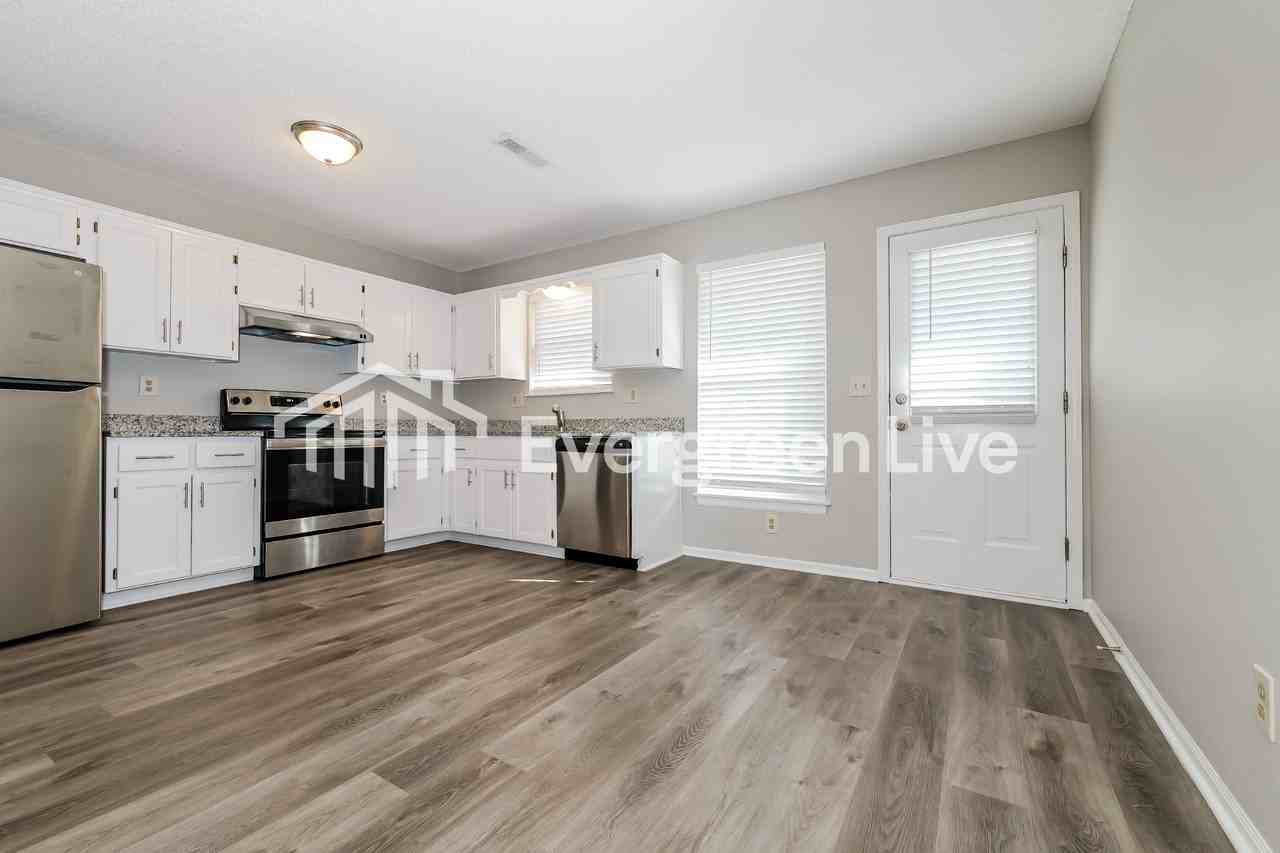 806 Johnson Cir - Photo 7 of 16