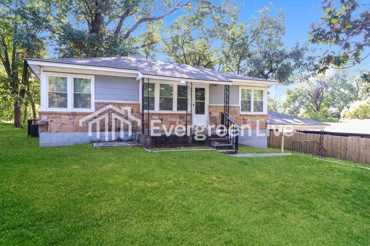 4033 Clearpool Circle Rd - Photo 3 of 16