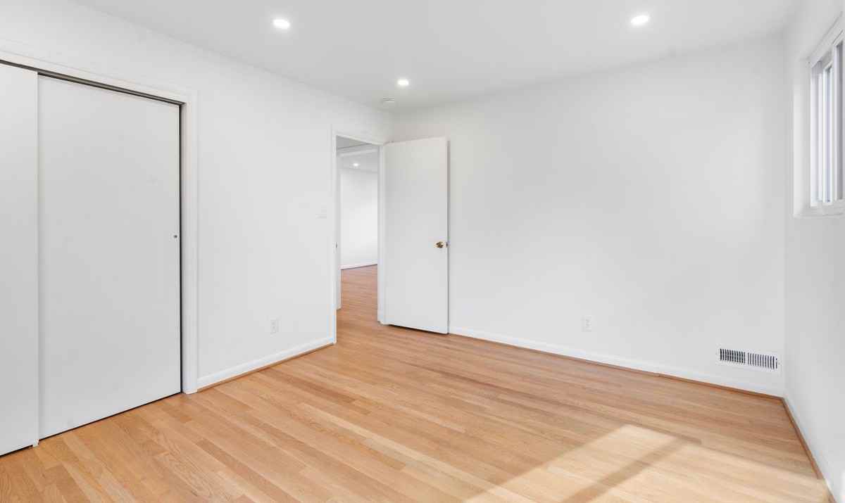 618 19th St S ##2 - Photo 5 of 12