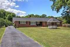 8 Highland Ln - Photo 1 of 1