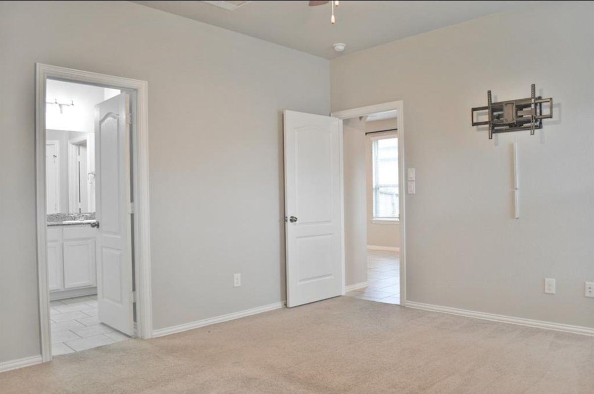 31619 Heguy Pass - Photo 7 of 10