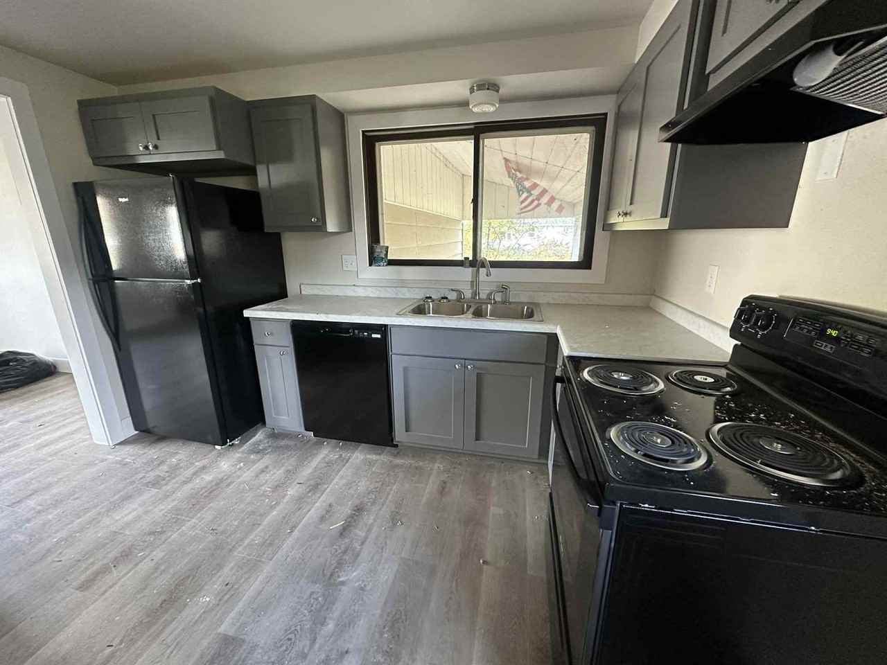2312 Washington St - Photo 2 of 6