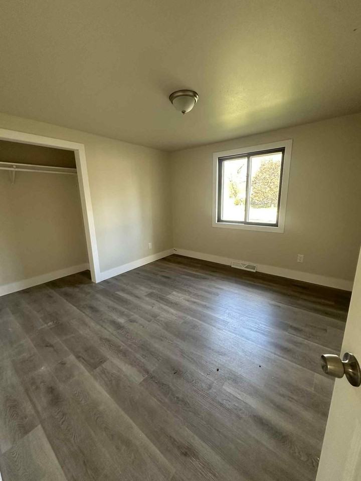 2312 Washington St - Photo 6 of 6