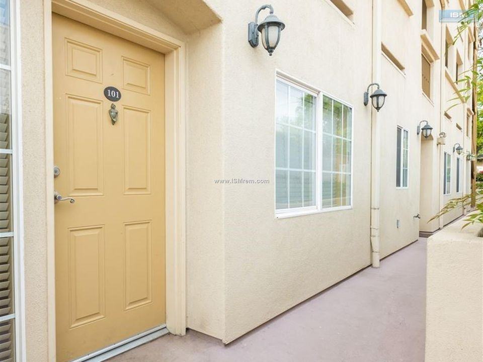 Kester Apartments - Photo 3 of 32