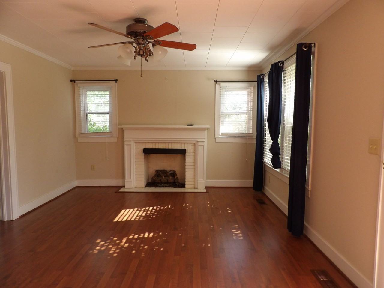 808 Crawford Street - Photo 2 of 10