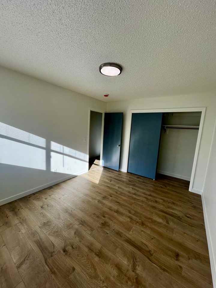 415 N 15th Ave - Photo 3 of 45