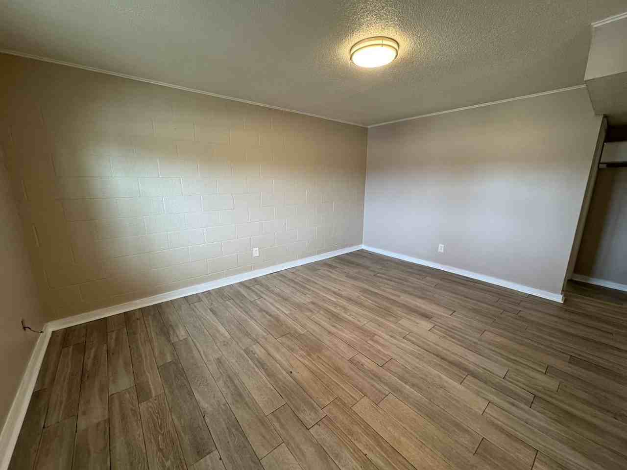 410 Mclain St #3 - Photo 4 of 7